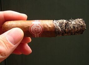 Navage de fumer des cigares pour la santé